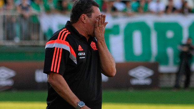 Jornal espanhol diz que Fla está em queda livre e o compara à Seleção