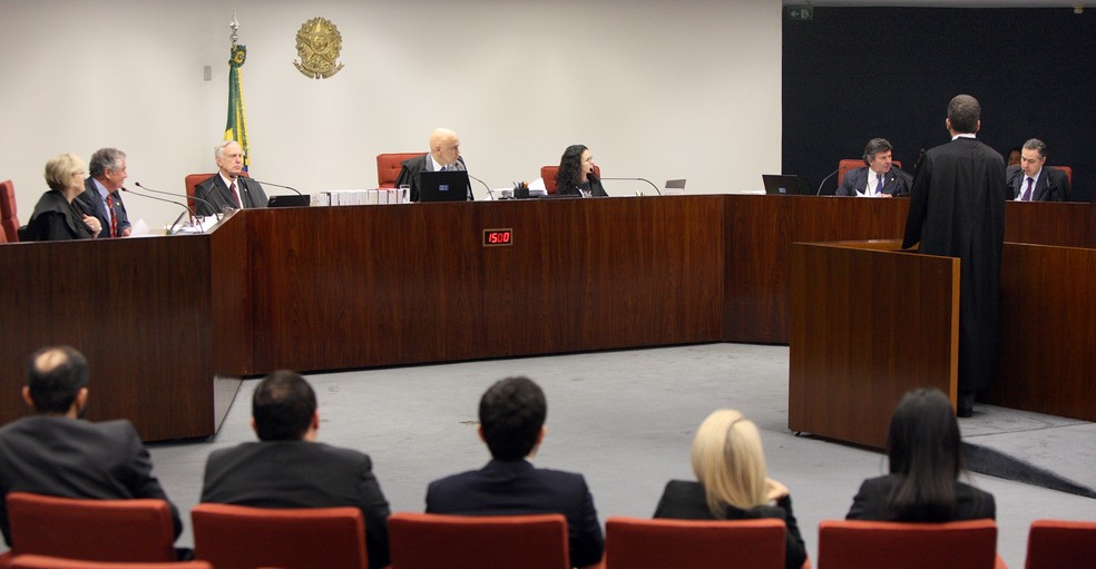 Ministros reunidos na sessÃ£o da Primeira Turma nesta terÃ§a-feira (18) â Foto:  Nelson Jr./SCO/STF