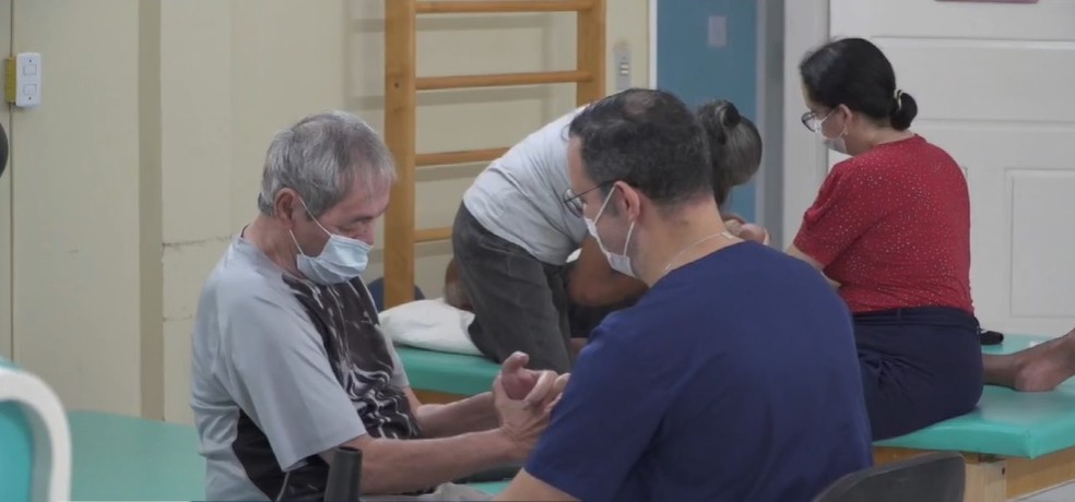 Centro de Reabilitação oferece atendimento gratuito para pacientes com sequelas de Covid-19 — Foto: Reprodução