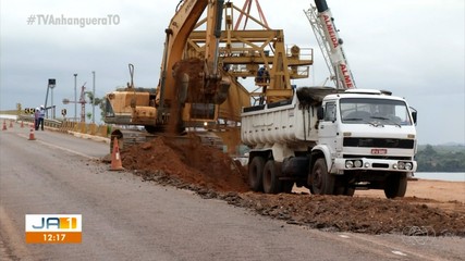 Trânsito nas imediações da ponte sobre o rio Tocantins fica em sistema de pare e siga