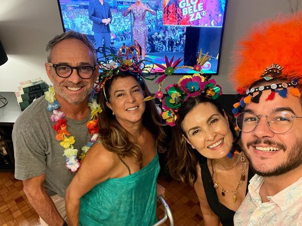 Fátima Bernardes e Túlio Gadêlha (dir) com amigos (Foto: Reprodução/Instagram)