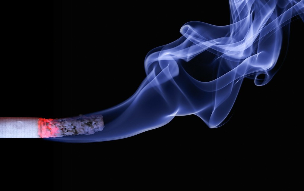 Com medida, 33 milhões de pessoas deixariam de se tornar fumantes regulares até o ano de 2100, avaliou estudo (Foto: RealWorkHard/Pixabay/CC0 Creative Commons)