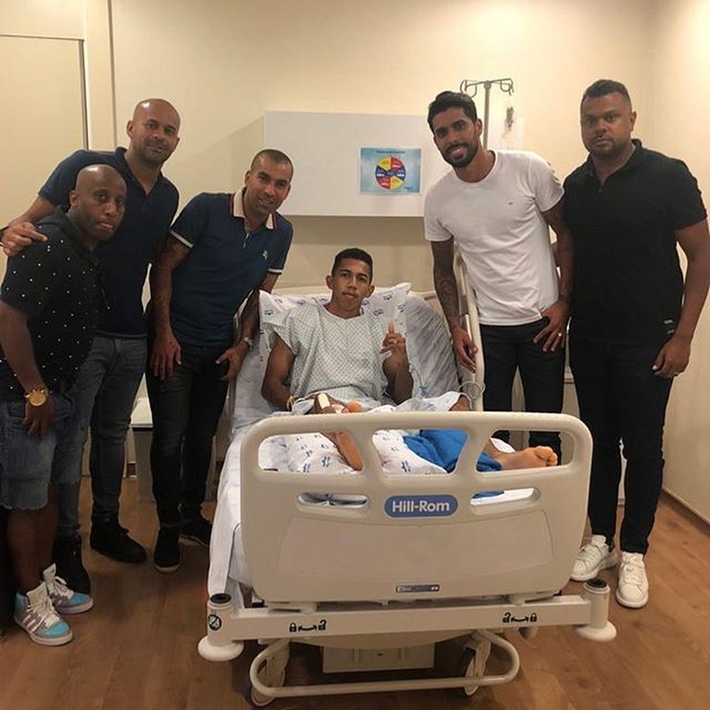 Fessin vai morar no CT do Corinthians durante recuperação e pode voltar a andar só em abril