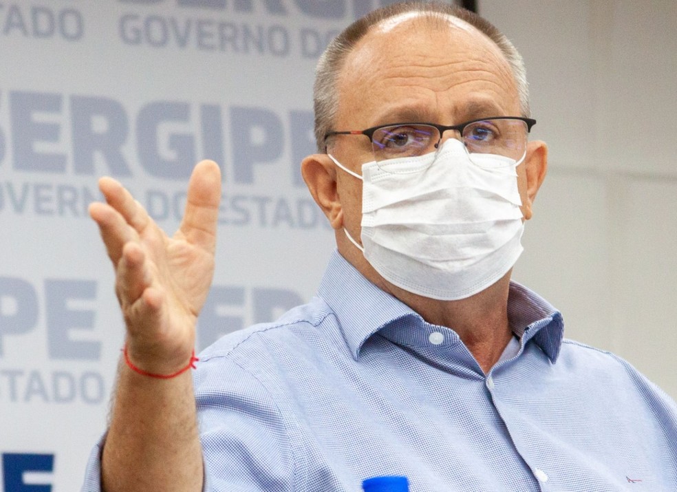 Governador de Sergipe retorna aos trabalhos após cumprir quarentena por testar positivo para o novo coronavírus