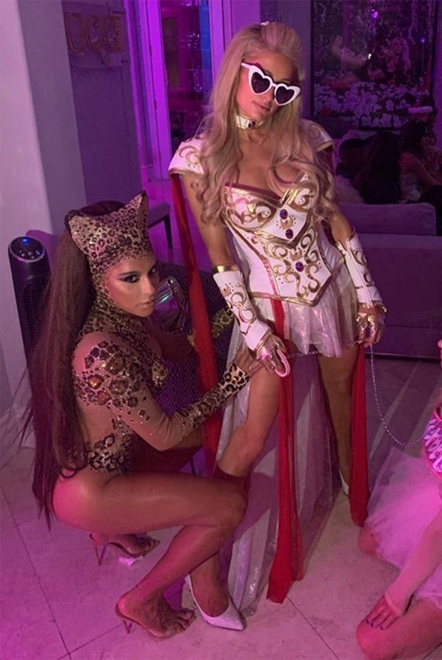 Marina Morena com Paris Hilton em festa de Halloween (Foto: Reprodução/Instagram)