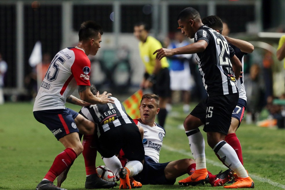 AtlÃ©tico-MG foi eliminado da Copa Sul-Americana com os reservas em campo diante do San Lorenzo (Foto: EFE/PAULO FONSECA)