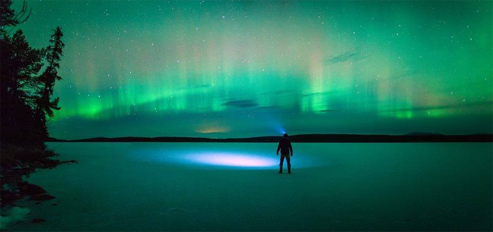 Antti Pietikainen tira selfie com aurora boreal (Foto: Antti Pietikainen/Aurora Zone)