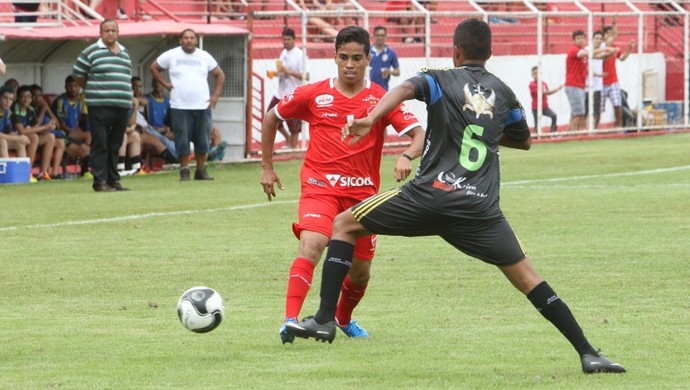 Wendell Lira, vencedor do Prêmio Puskás, é demitido do Vila Nova