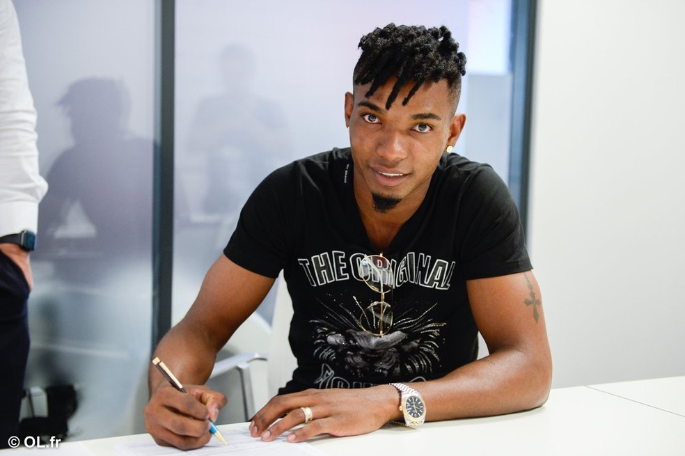 SPNet - Ex-São Paulo, Thiago Mendes é anunciado ...