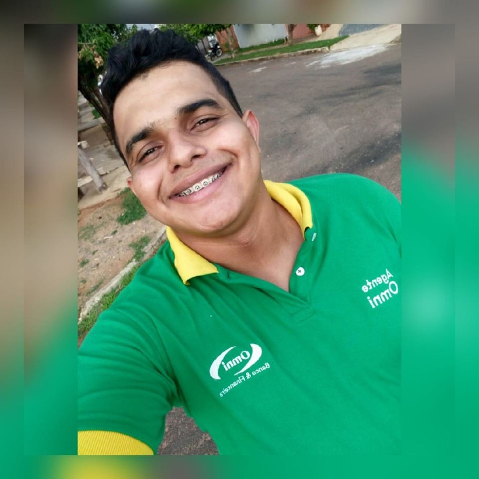 Franiscleyton de Abreu, de 19 anos, foi sequestrado na noite de sexta-feira (28) e encontrado ferido pedindo socorro em uma estrada na manhã de sábado (29) — Foto: Facebook