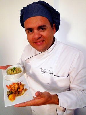 Chef Rodrigo Santana criou prato com ingredientes que caracterizam a culinária potiguar (Foto: Ricardo Araújo/G1)