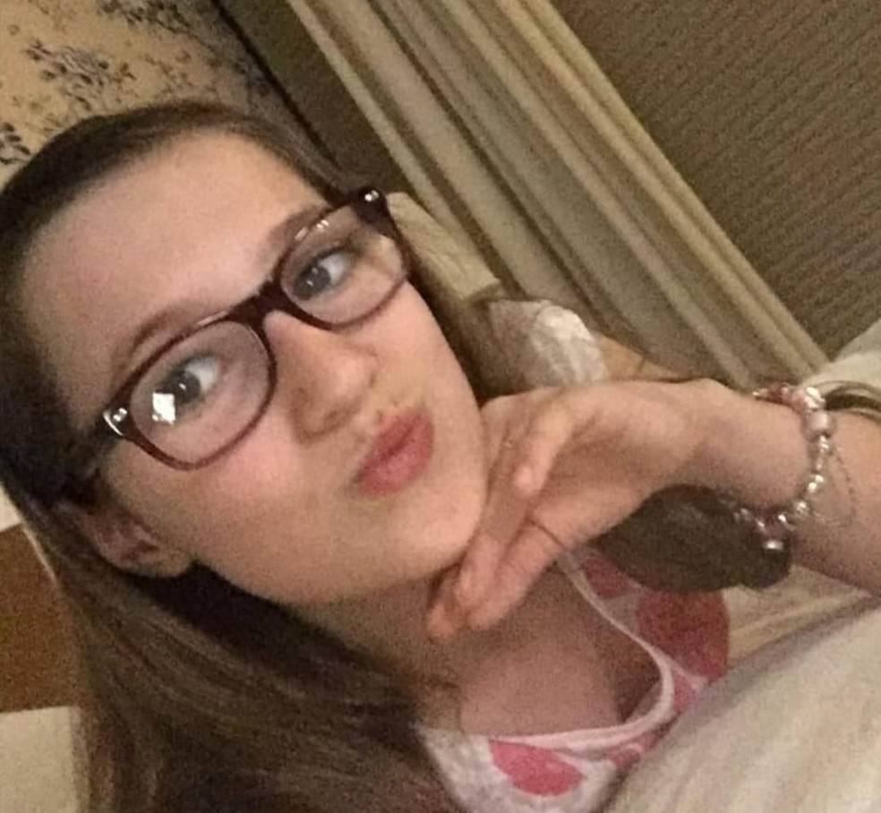 Isabele Guimarães Ramos, de 14 anos, que morreu no domingo (12) em Cuiabá ao ser atingida por um tiro acidental na cabeça, feito por uma amiga — Foto: Instagram/Reprodução