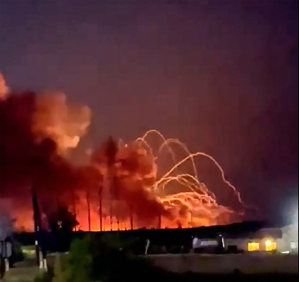 Imagem de incêndio em Timonovo, em 18 de agosto de 2022 — Foto: Telegram/ @steelmalikov/Via AFP