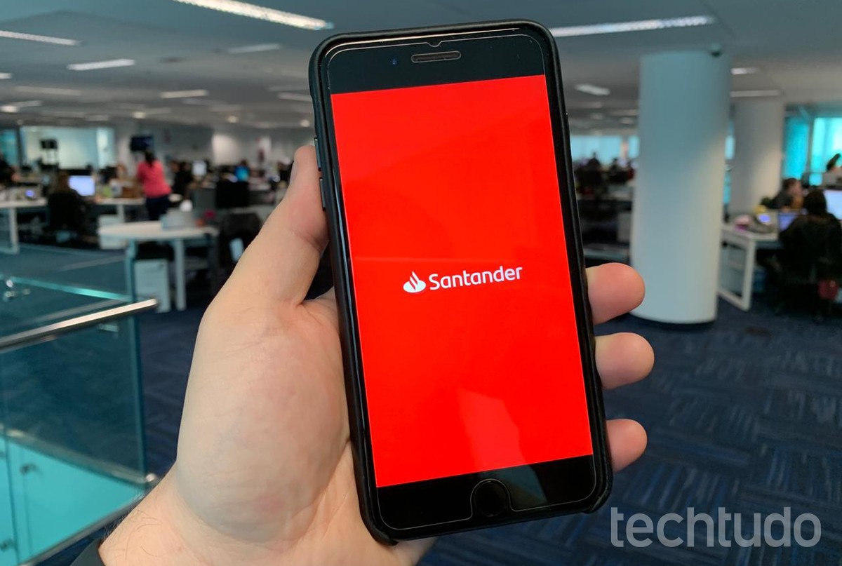 Santander fora do ar? Aplicativo apresenta erro, e usuários reclamam