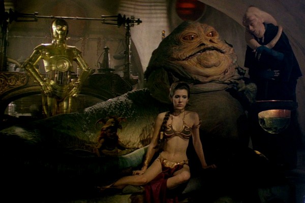 O biquíni vestido por Leia (Carrie Fisher) em cena de 'O Retorno de Jedi' (1983) (Foto: Divulgação)