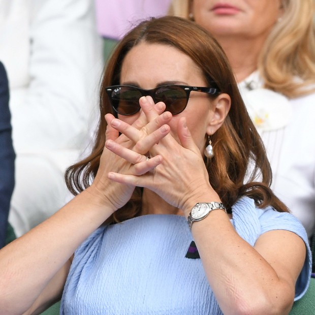 LONDON, ENGLAND - JULY 14: Catherine, Duchess of Cambridge in the Royal Box on Centre court during  Men's Finals Day of the Wimbledon Tennis Championships at All England Lawn Tennis and Croquet Club on July 14, 2019 in London, England. (Photo by Karwai Ta (Foto: Getty Images)