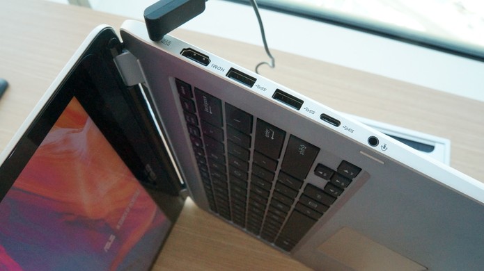 Asus VivoBook Flip (Foto: Thássius Veloso/TechTudo)
