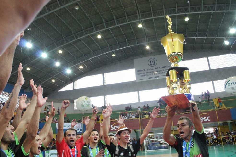 Trindade foi o campeão da Copa TV Grande Rio de Futsal em 2015. — Foto: Amanda Lima