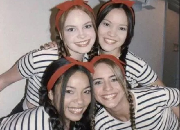 Mirella Tronkos, Geovanna Tominaga, Micheli Machado e Juliana Silveira nos tempos de angelicats (Foto: Reprodução)