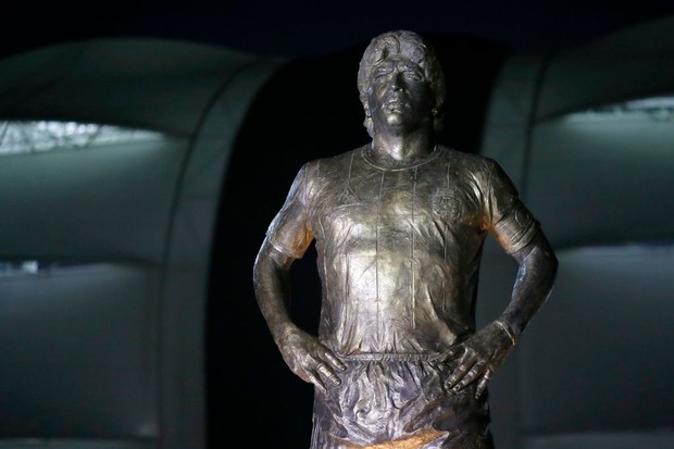 Estátua em homenagem a Diego Maradona (Foto: Getty Image)