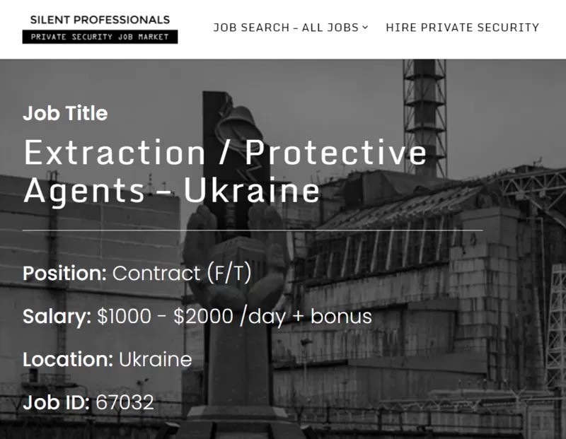 Anúncio de emprego para recrutamento de profissionais do setor militar e de segurança privada na Ucrânia (Foto: BBC News)