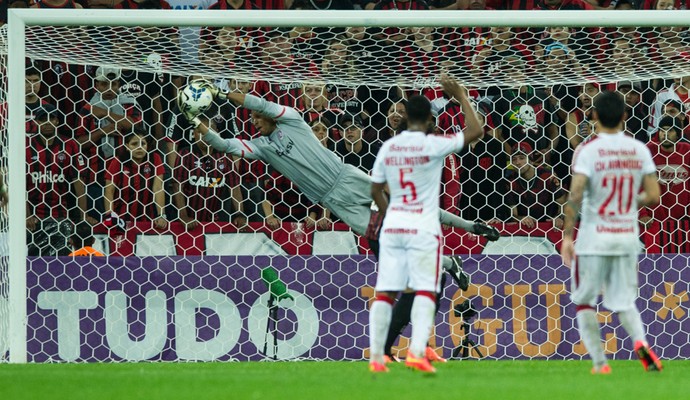 Destaque, Dida condiciona vitória a evolução no 2º tempo: 