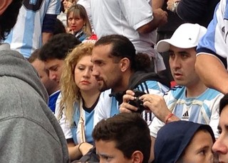 Barcos apoia Argentina em estádio do Corinthians