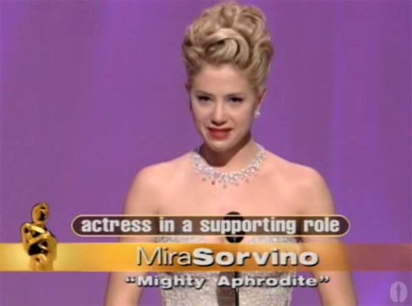 Mira Sorvino na cerimônia do Oscar em 1996 (Foto: Reprodução / YouTube)