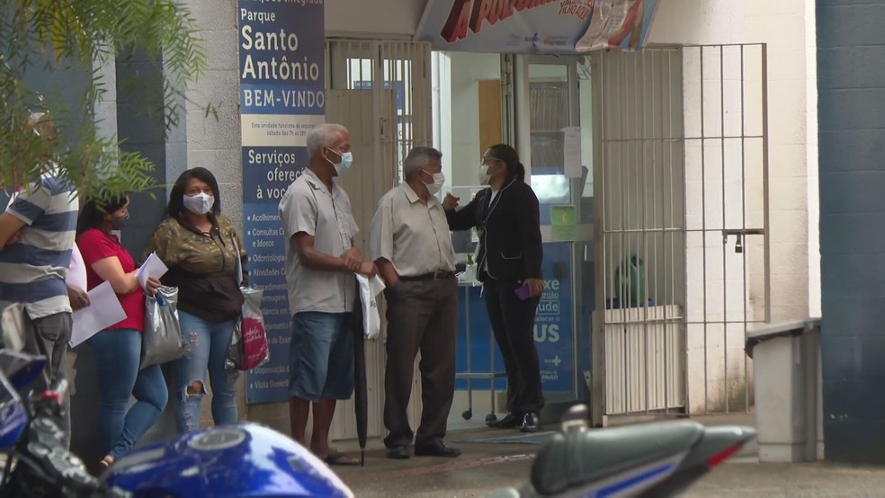 UBS do Parque Santo Antônio tem filas para atendimento após unidade alagar  — Foto: Reprodução/TV Globo