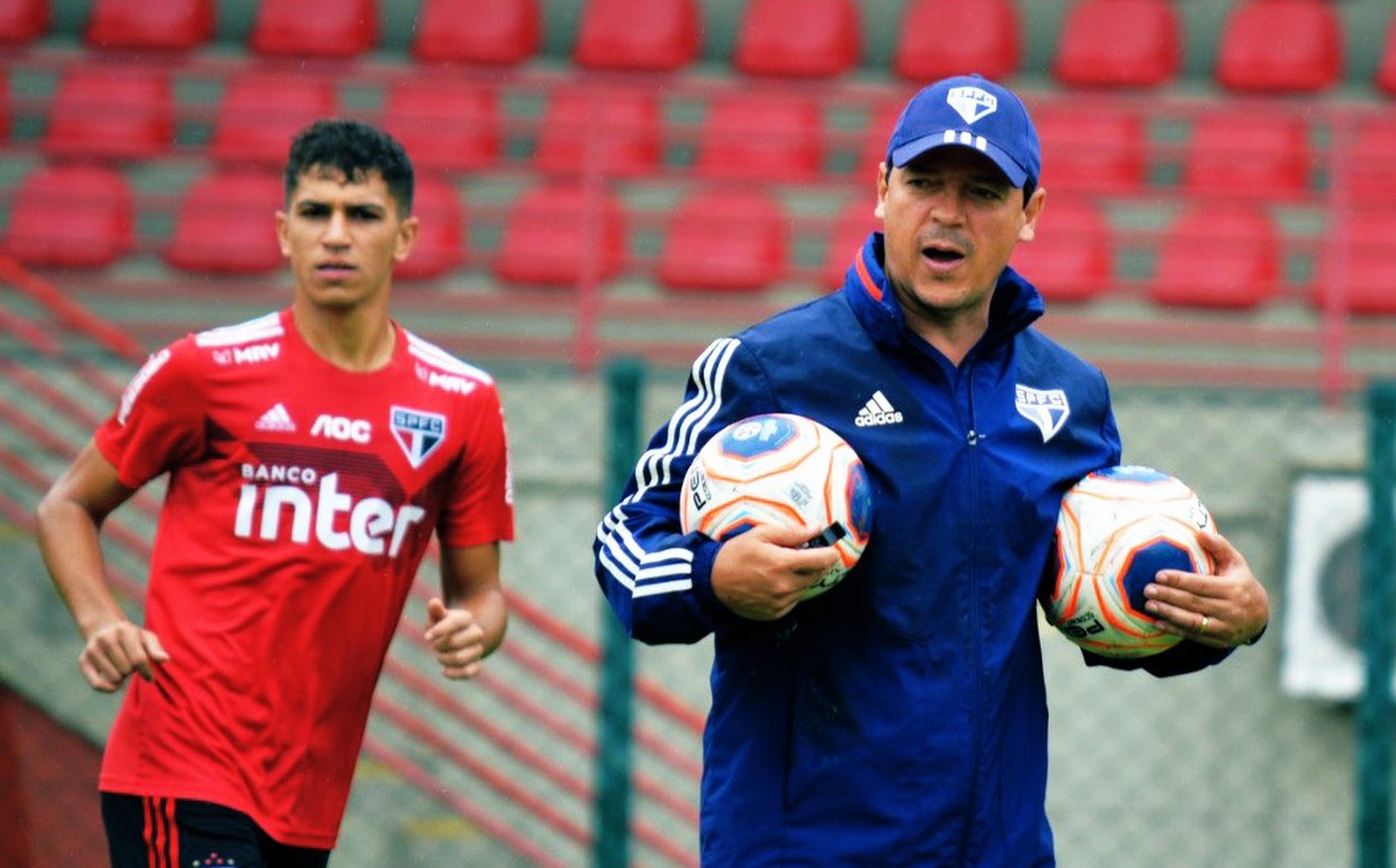 Fernando Diniz fecha treino e deve ter só uma mudança para clássico