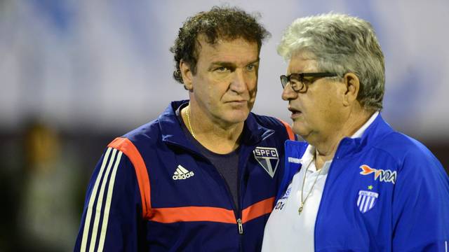 Técnicos Cuca e Geninho sofrem com jejum de vitórias