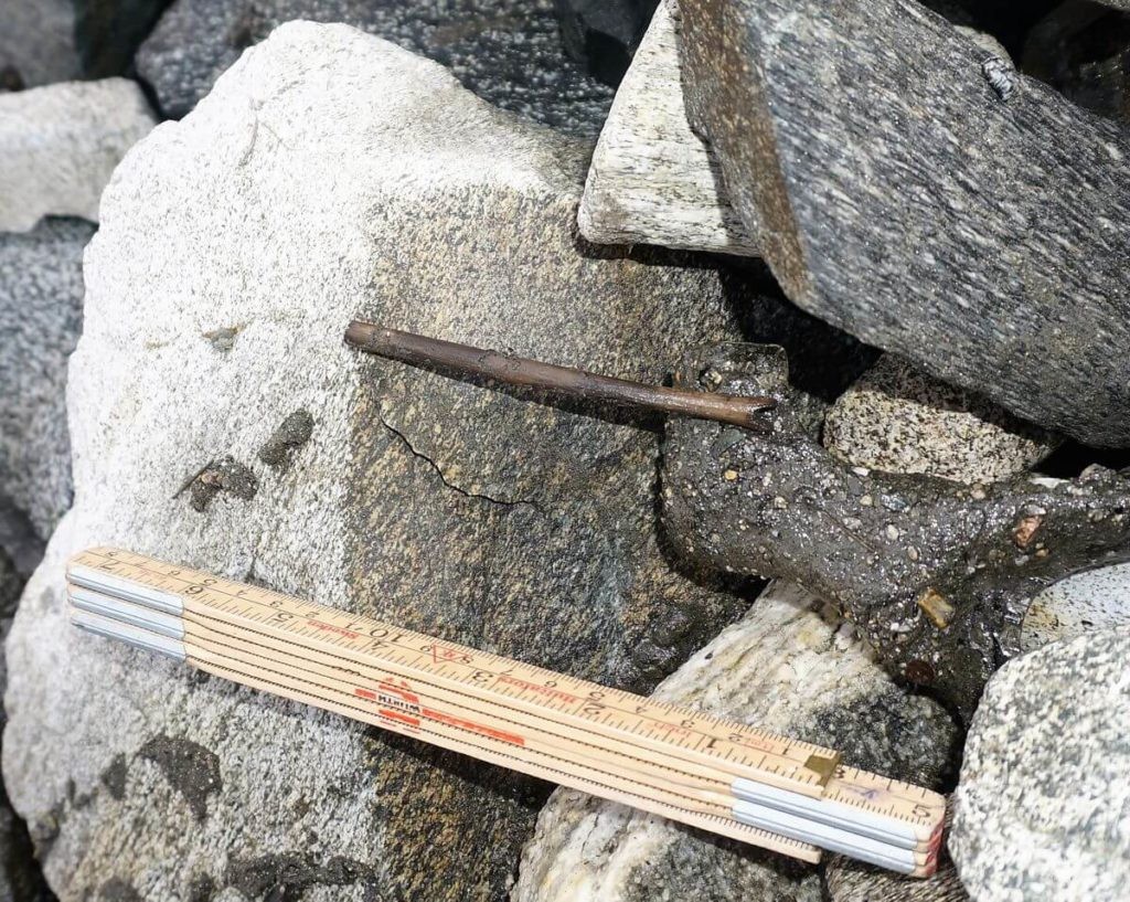 Haste de flecha datada de 4.100 a.C (Foto: Secrets of the Ice)
