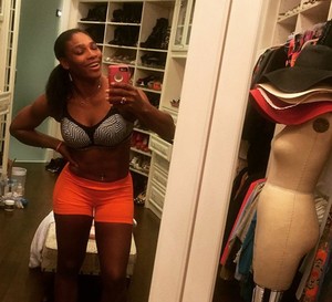 Serena Williams sutiã esportivo (Foto: Reprodução/ Instagram)