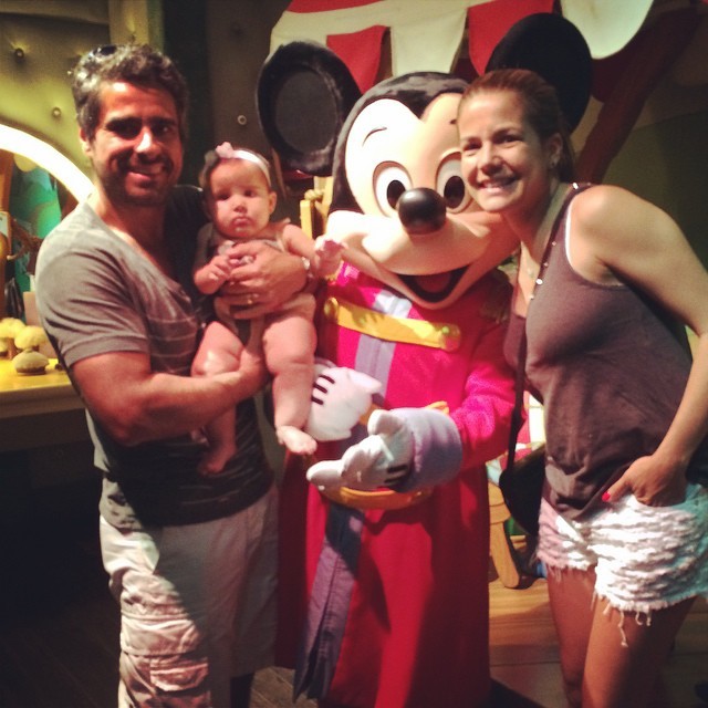 Nivea Stelmann posou com  Mickey, Marcus e Bruna (Foto: Instagram/ Reprodução)