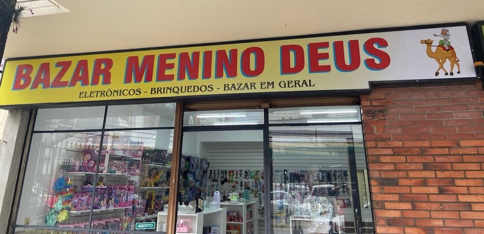 Bazar Menino Deus com nova placa  — Foto: Divulgação / Bazar Menino Deus 