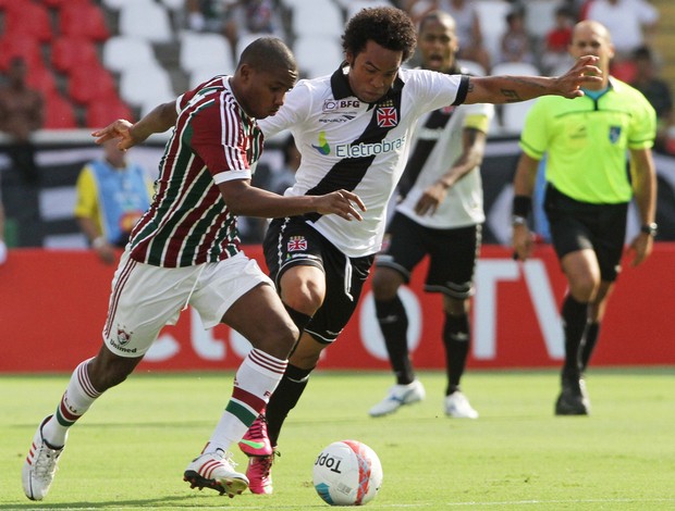 Carlos Alberto, Fluminense x Vasco (Foto: Alexandro Auler/Agência O Globo)