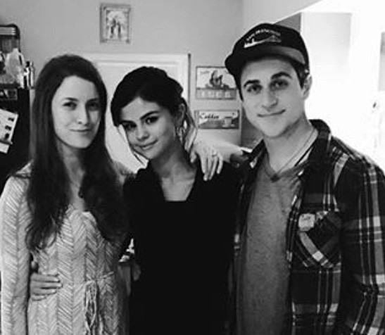 Maria Cahill, Selena Gomez e David Henrie (Foto: Instagram)