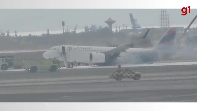 Avião da Latam se choca com caminhão em pista de decolagem no Peru