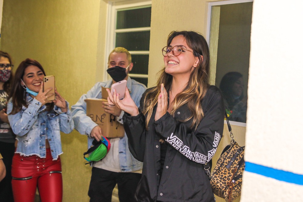 Stefany Vaz ganha festa surpresa com presença de atores de Carrossel (Foto: Thiago Duran/AgNews)