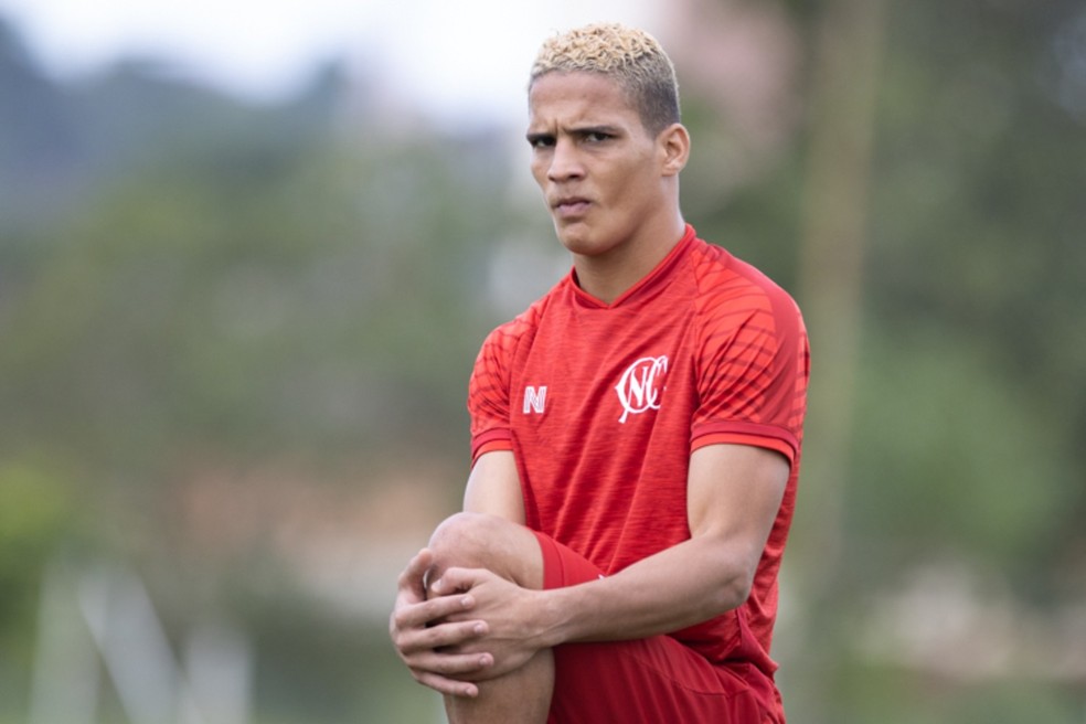 Thiago na segunda passagem pelo Náutico — Foto: Cario Falcão / Náutico
