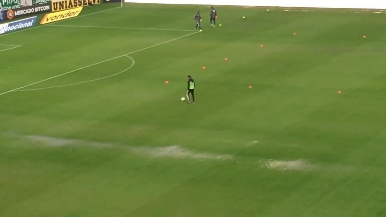 Chuva castiga gramado do Jaconi antes de Juventude x Fluminense