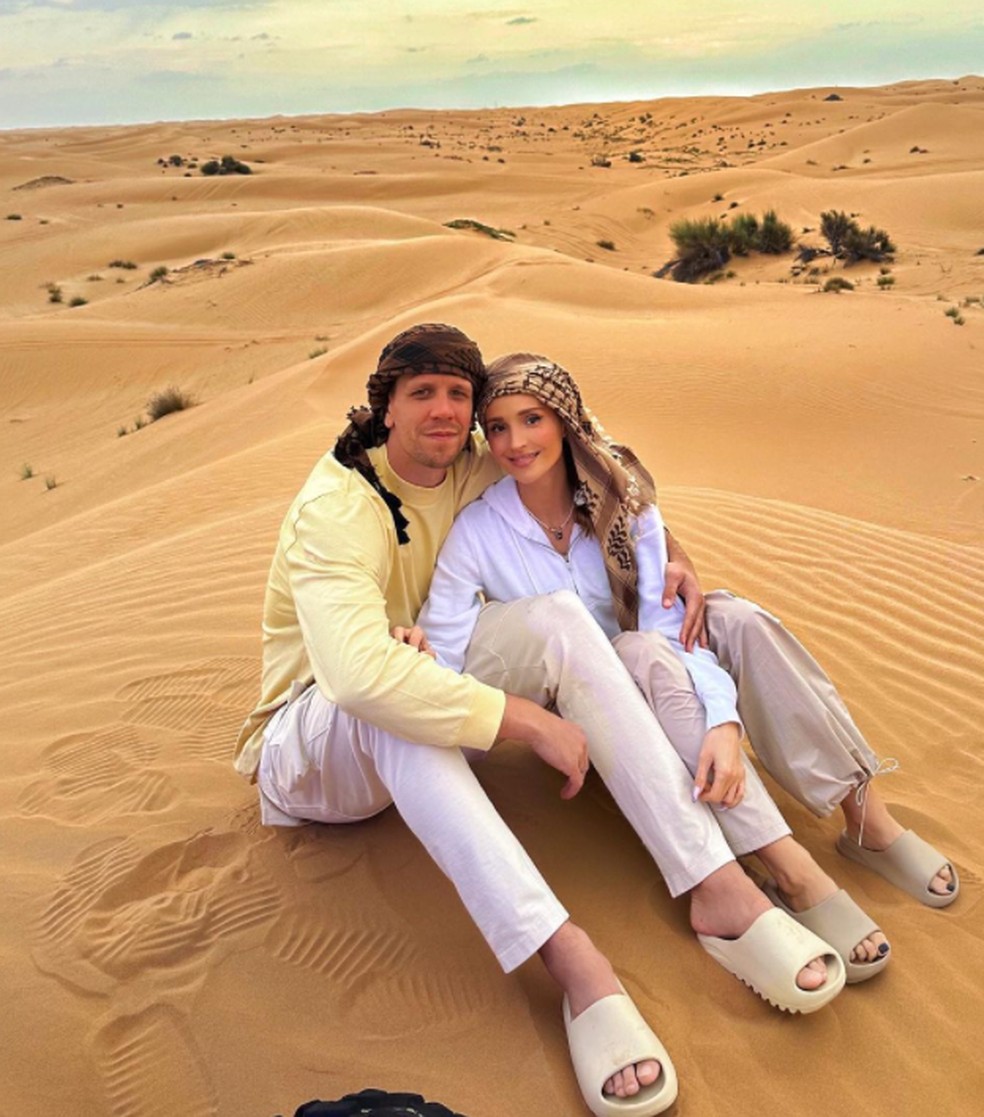 Szczesny, da Polnia, curte frias em Dubai  Foto: Reproduo