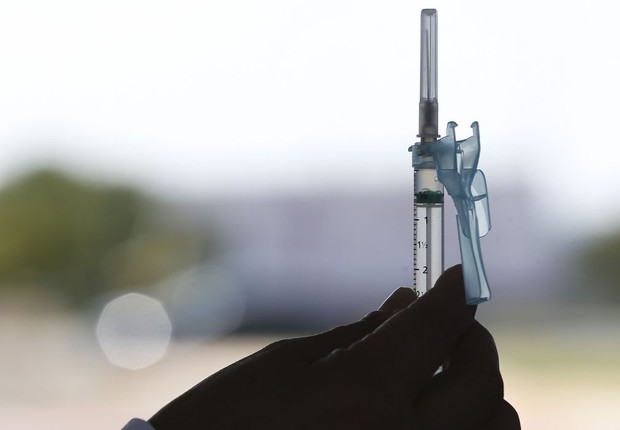 OMS pede para países adiarem aplicação de terceira dose da vacina (Foto: Fabio Rodrigues Pozzebom/Agência Brasil)