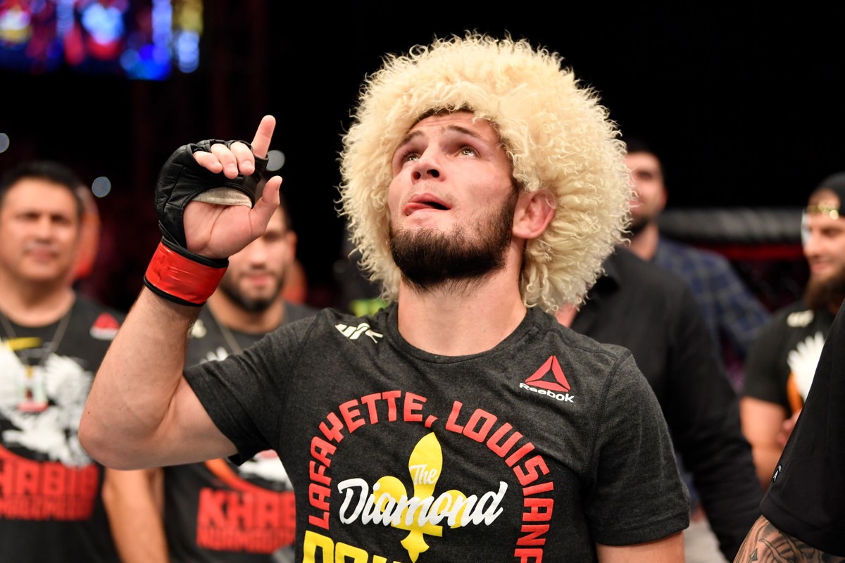 Após segunda defesa de título, Khabib pede para ser o primeiro no ...
