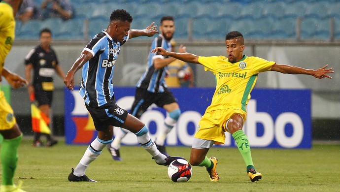 Novo titular do Grêmio, Jailson se aproxima de renovação até 2020