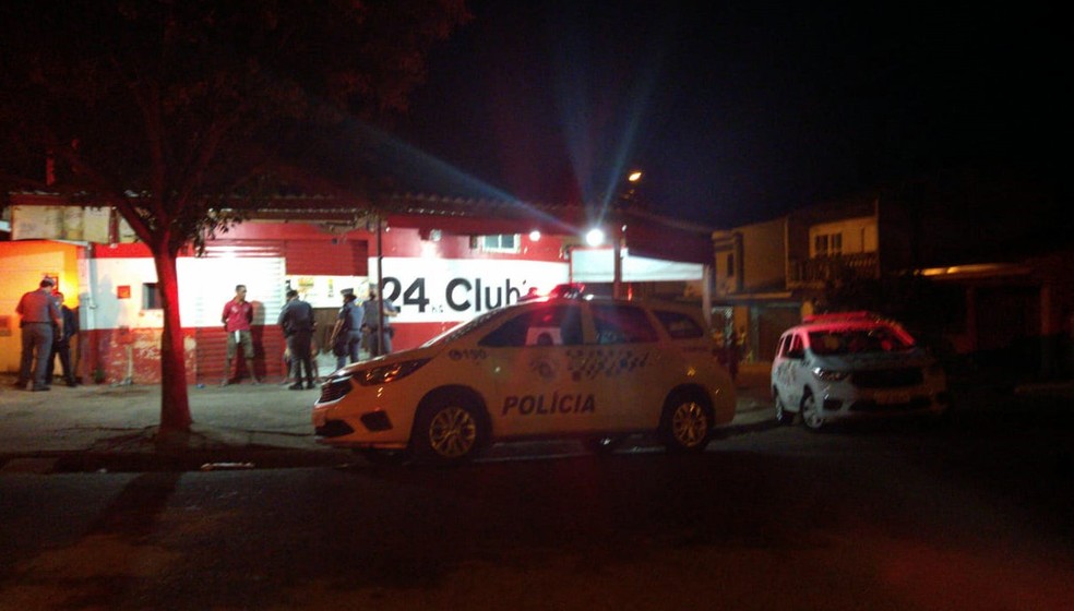 Bar foi interditado em S&atilde;o Carlos por falta de alvar&aacute; de funcionamento &mdash; Foto: Prefeitura de S&atilde;o Carlos