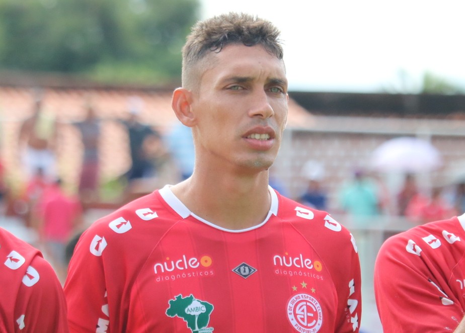 Fluminense-PI avança em negociação para acertar com Vitor Recife, volante do 4 de Julho | futebol | ge