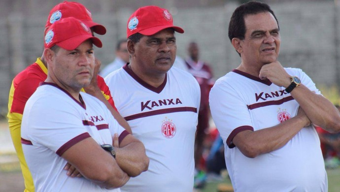 Francisco Diá - técnico do América-RN, Romildo Freire - auxiliar e Hebert Araújo - preparador físico (Foto: Canindé Pereira/América FC)