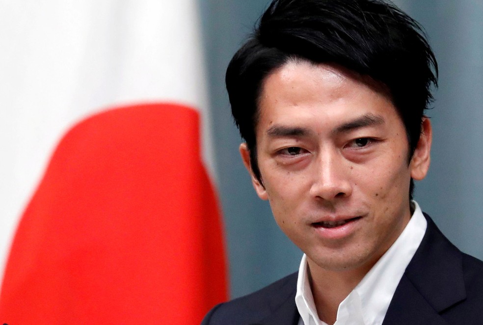 Ministro do Meio Ambiente do Japão, Shinjiro Koizumi, participa de coletiva de imprensa na residência oficial de do premiê, Shinzo Abe, em 11 de setembro de 2019  — Foto: Issei Kato/ Reuters