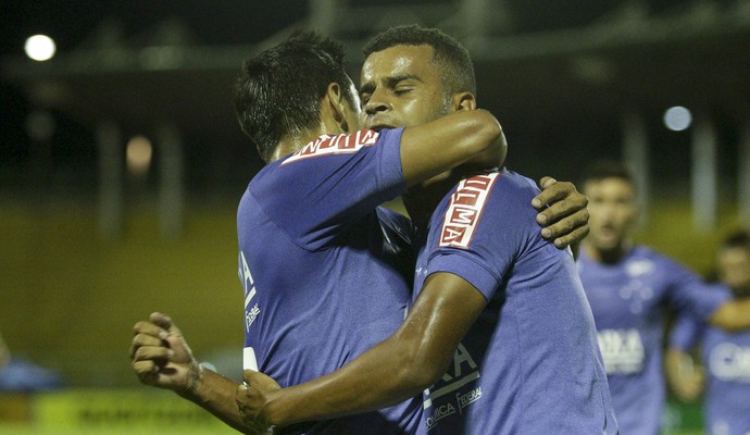Que alívio! Alisson marca primeiro gol na temporada: A bola não entrava